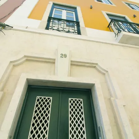 In Marechal Saldanha 3rd Floor 2*